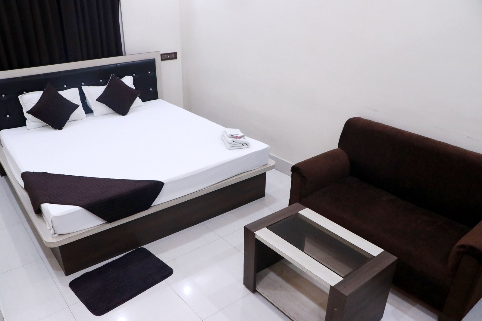 Deluxe Premium Room Image 1